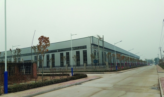 De warmgewalste h-Structuur van het Sectiepakhuis PEB voor Logistiekpark
