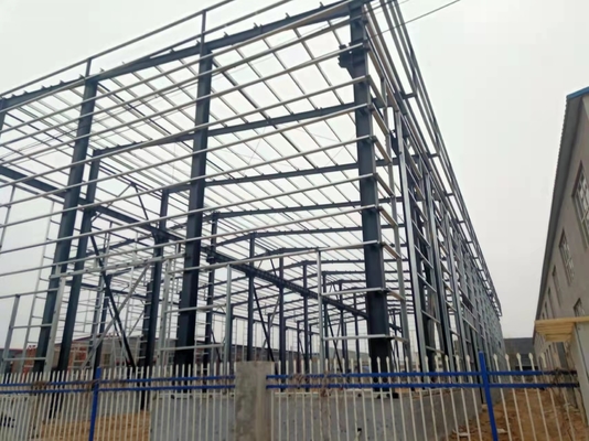 Van het de Grote Spanwijdte Geprefabriceerde Staal van de boutverbinding de Structuurworkshop met Sandwichcomité